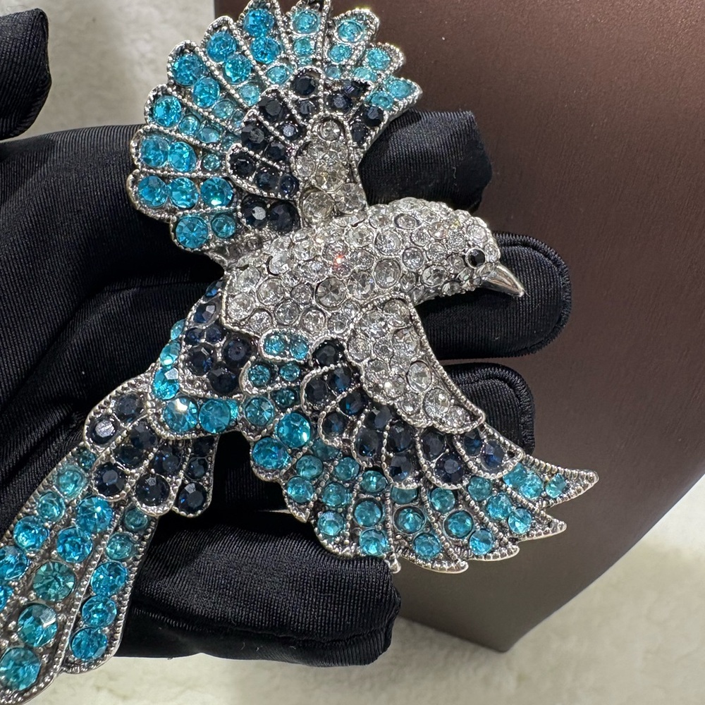 Sparkling Blue and Silver Bird Brooch - Picture 6 of 6